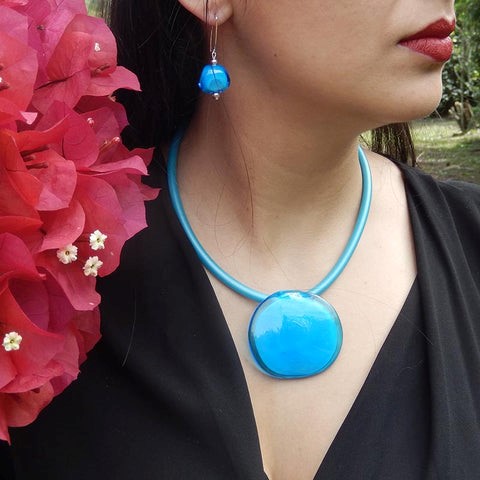 Venetian glass necklace in blue